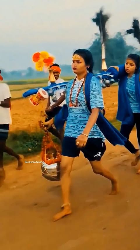 হার হার মহাদেব 🙏🙏
#madhumitaacharya #madhumitaacharyasongs #trending