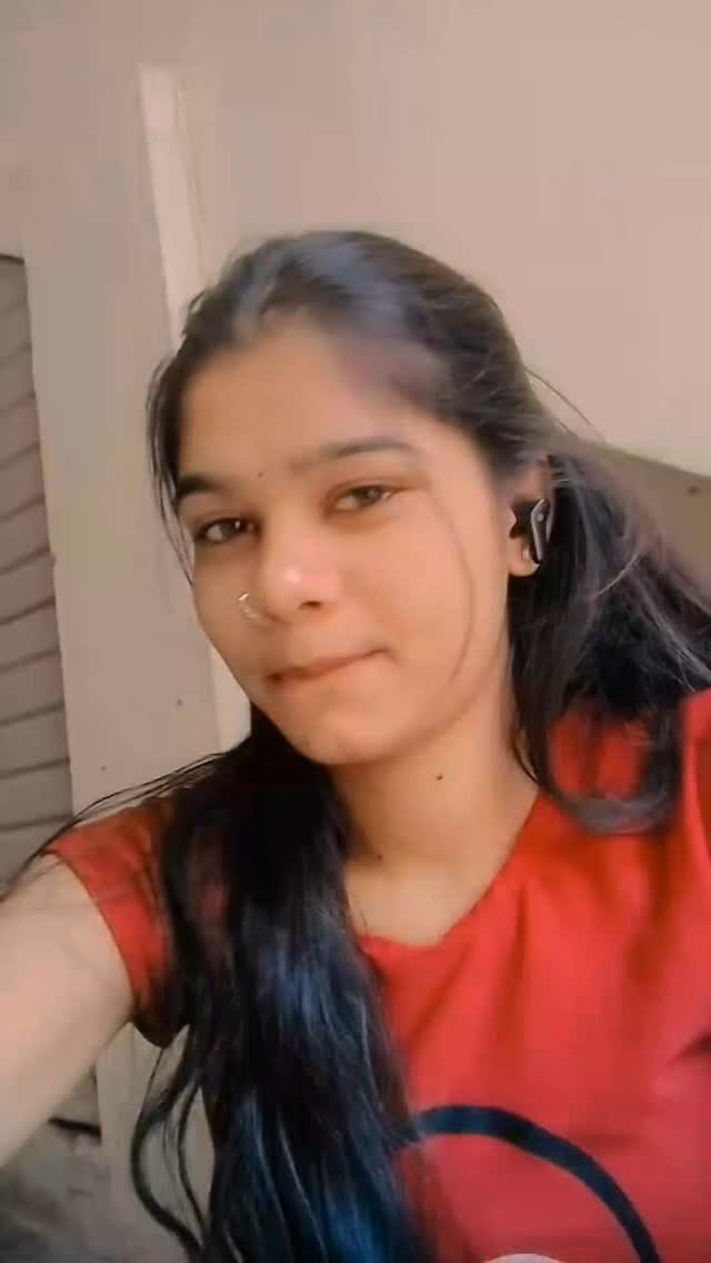 Kade kade mainu bhi Ghuma liya kar🥰