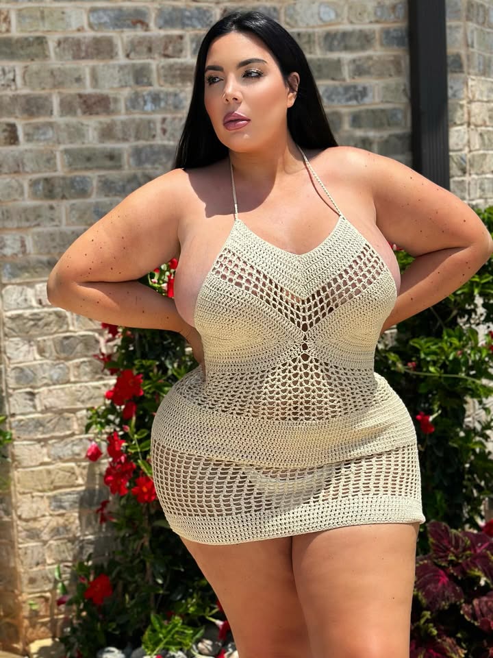 @fashionnovacurve Which swim coverup is your favorite? 🤩
•
🔍 Grace Crochet Cover Up Dress - Mocha
🔍 Madison Crochet Cover Up Dress - Taupe