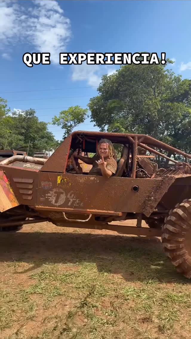 QUE NIVEL DE EXPERIENCIA!!!
Gracias @grupotecnocr por tenerme como parte de su equipo el día de hoy!!! 🥹🫠🤤😍
Les hice todo un Vlog que la actividad 4x4 y pronto lo voy a subir a mi canal de YouTube!!! 📹
Además 😮💨 SE VIENE MI CARRO AL BARRO! Muy pronto el “Zapatito Cochinito” 🐷 estará haciendo escándalo en las pistas!
Nos vemos en la próxima 🚙💨