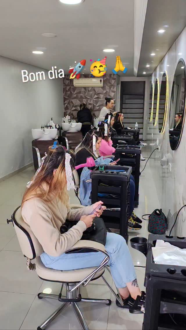 Bom dia , nosso sabadão já começa assim 🚀..
Gente de todos os lugares aqui no Studio kr 🙏..
Agende seu horário conosco...
Whatsapp...96269-2811.... Rodrigo