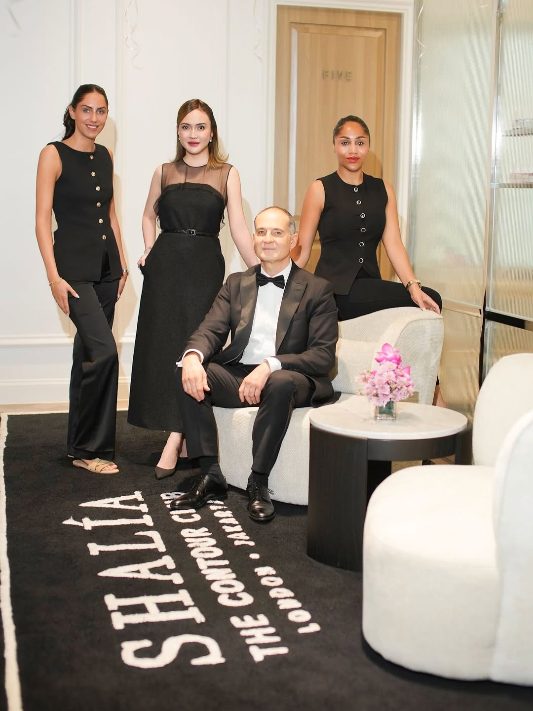 From London to Jakarta we gratefully Present it @shaliathecontourclubofficial
Officially by @slavma.london @thecontourclub_academy
It’s time to reset your body!
because you deserve to get best version of your body contour.
#shaliathecontourclub #fromlondontojakarta #bodydetox #lympathicdrainagetreatment #btlaesthetics #grandopening #jakarta #indonesia #wellnessjourney #bodyfacecontouring