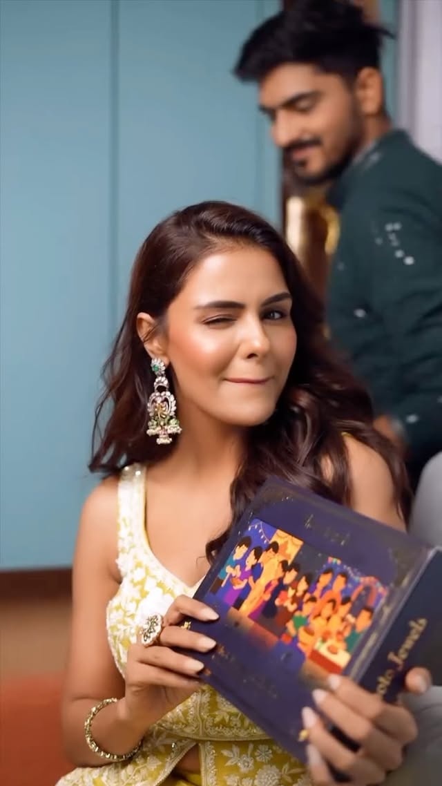 Kya aapka bhai bhi Rakhi 2 din mein utaar deta hai? 😅
Toh iss baar use do ek aisi Rakhi… jo yaad ban jaaye 💫
Get the Magic Moment Rakhi from @photojewels.in 💖
📸 This Rakhi has your hidden photo inside
And you can view it in 3 magical ways:
1️⃣ Look inside directly with your eye
2️⃣ Use your phone camera
3️⃣ Project it on the wall with phone flashlight 🔦✨
💌 Link in bio
#photojewels #rakhi #MagicMomentRakhi #rakshabandhan2025 #bhaibehen