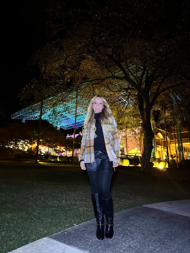 Um pouquinho das noites por aqui 🤎
Amando minha estadia @mavsaresort 😍