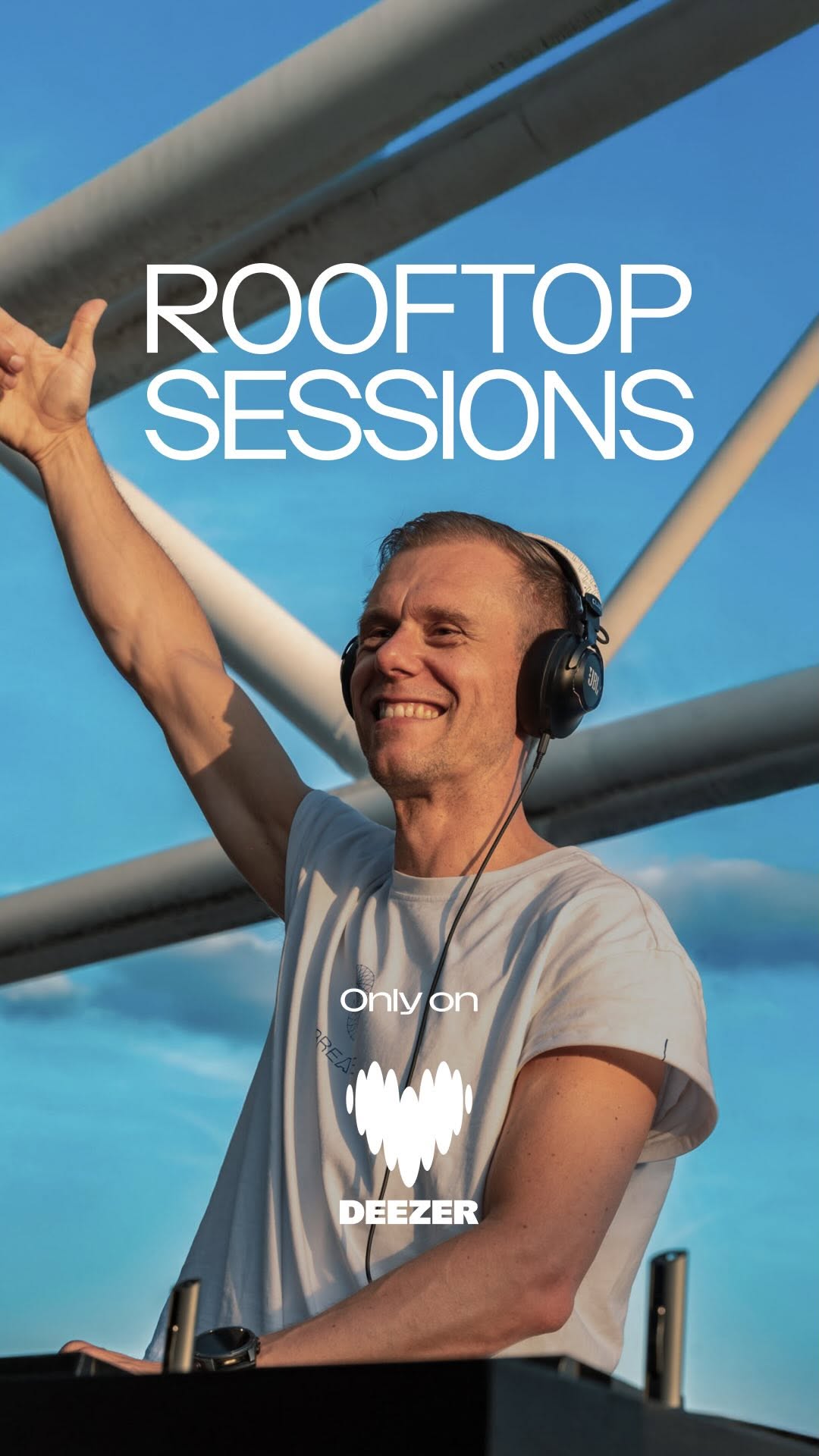Rooftop Sessions are back! Catch our first 2025 edition featuring the iconic @arminvanbuuren performing at the stunning @centrepompidou.
Live now on YouTube 💜✨