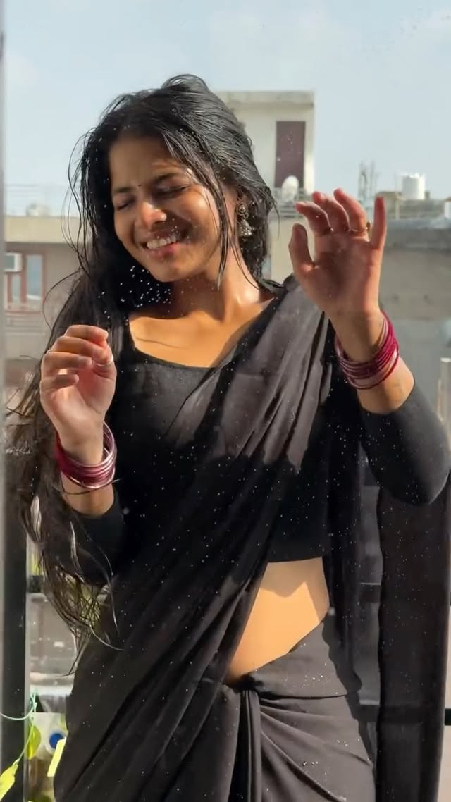 ISHQ BANJAARA 💖
Song Out Now on @
lgentertainments 🎶
Feel the emotion, feel the music…
#ishqbanjaara #javedali #romanticvibes
@luckygautamentertainments
@bhuvanarora27
@javedali4u
@pratikshamis
@luckygautam07
#reelitfeelit #explore #expression #transition #baarish #viral #love #beautiful #smile #tanusshkasharma