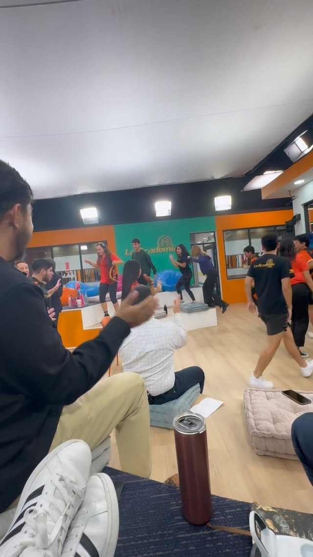 Recuerdos y personas que nunca se van a olvidar 🧡✨ hace un año de La Academia 🎤