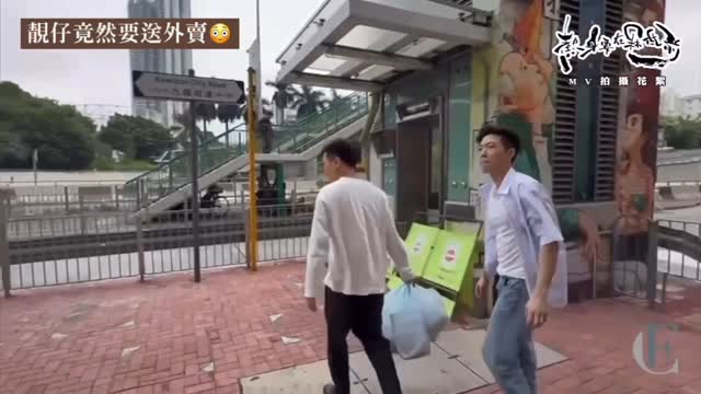 第三回
隱藏版之「熱身要在冧低前」之 #羅逸軒 版
👀想睇更多,快d click入:
https://youtu.be/TZ9QMUbD310?si=qgRKCLiHBNgnvFXx
🎧想聽更多,可click入:
https://orcd.co/vdvjvyv
#譚輝智 #張佳添 #熱身要在冧低前 #幕後花絮 #tmg