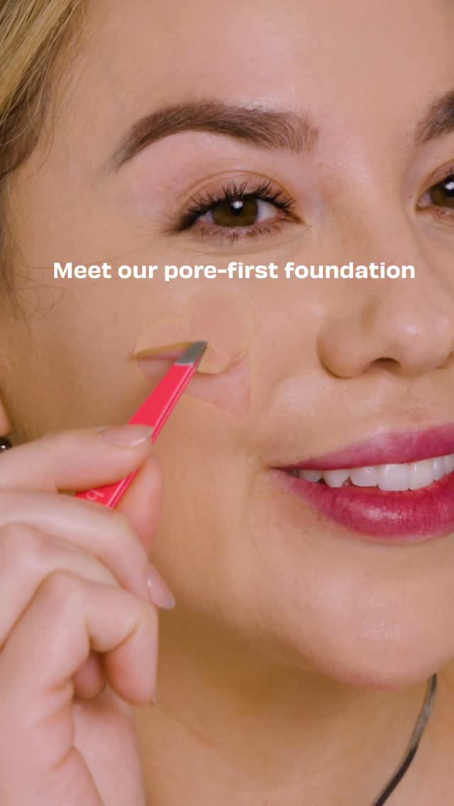 Pores everywhere are RAVING about The POREfessional Foundation—and we fully support. 😌 Not only will your makeup have a solid base, but your pores will look refined instantly AND over time. So...our dream foundation. Cute. 💘
#benefitcosmetics #porefessionalfoundation #porefessional #foundation