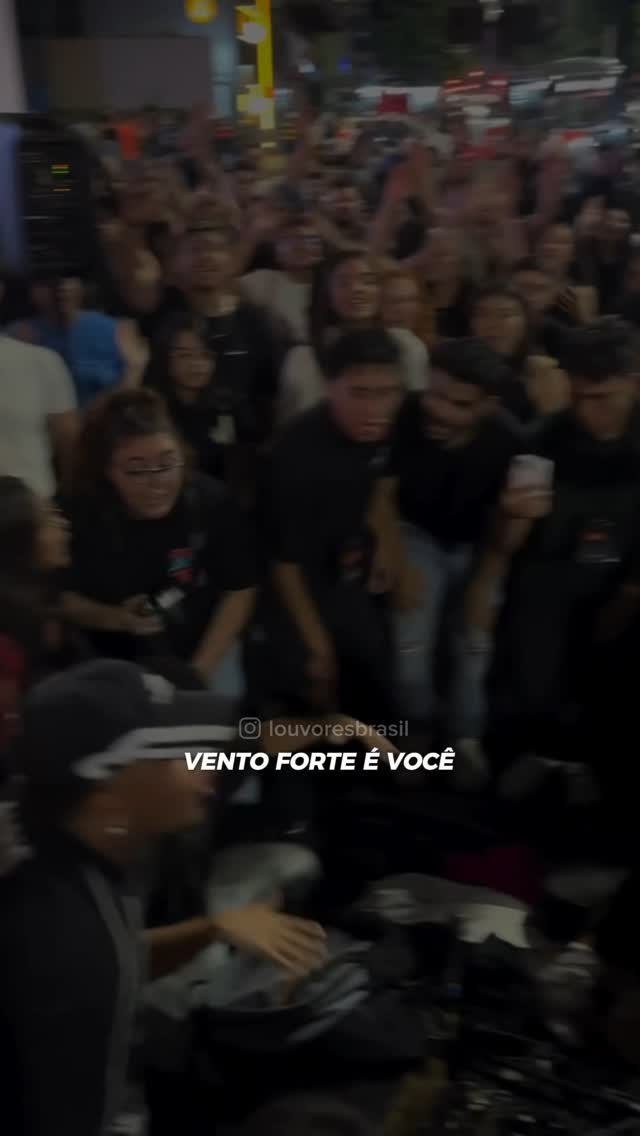 Envie esse vídeo para 3 amigo(a)s que vão nesse rolê com você.