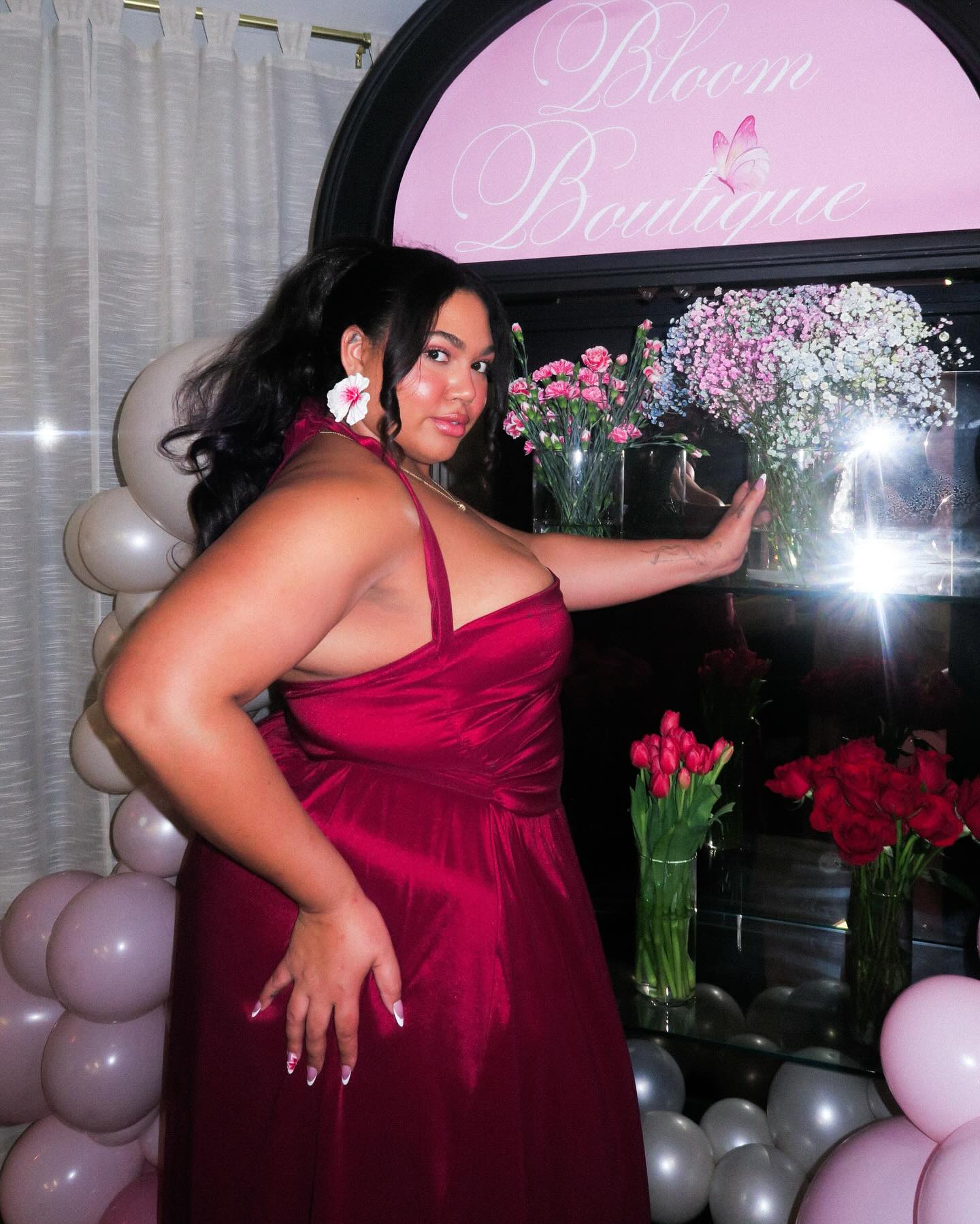 In bloom @FashionNovaCurve
Layla a line halter maxi dress