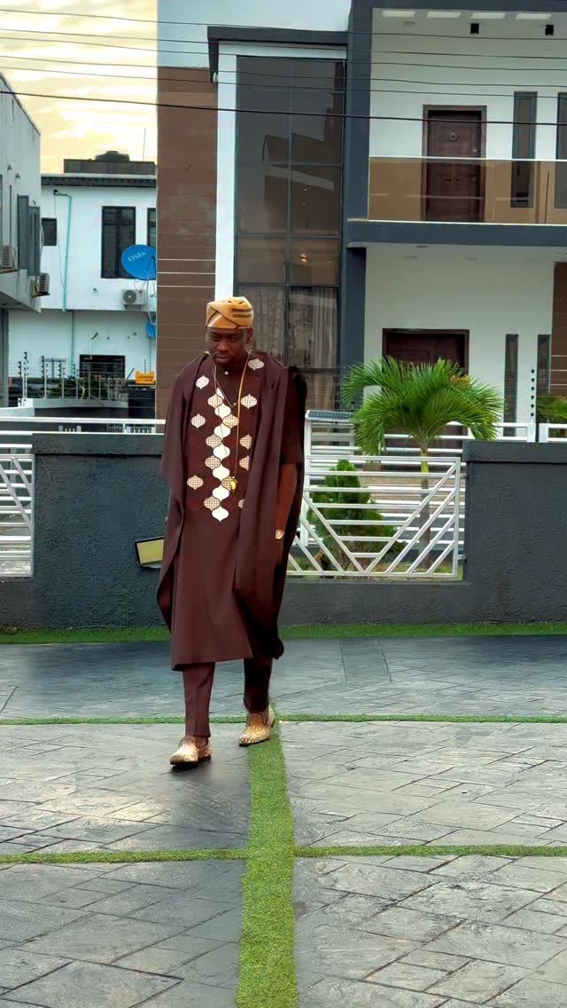 Weekend vibes in my Mara outfit @mymara.lagos
