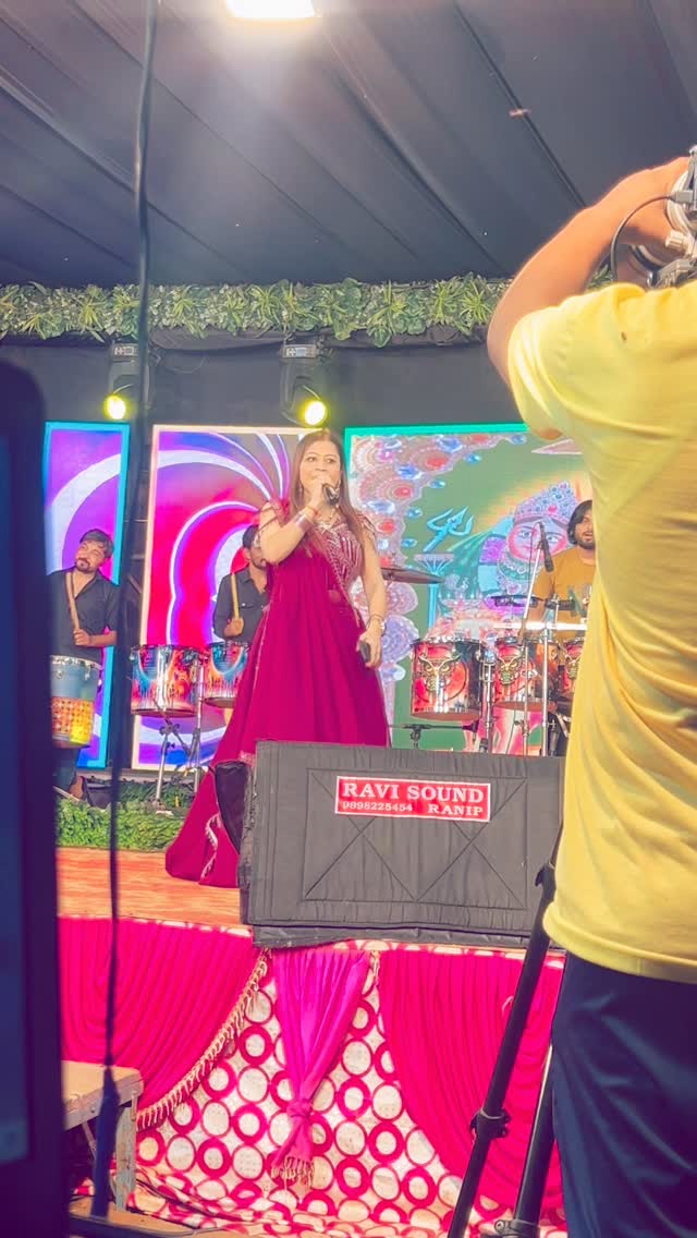 #Mari_chamund_mana_madhde_ho_raj_sona_ni_ito_padavjo❤️🙏 🔱 #maa #🛕 @singer_piya_panchal
#singer_piya_panchal
#piyapanchal #instagram #singer #piyapanchal_newpost #piyapanchal_newupdates_reels #jay_mata_ji #trending #foryou #explore #piyapanchalreels #maalove♥️
.
#chamundamaa #vihatmaa #mahakalimaa #mom #sister#mogalmaa #saraswatimaa #veraimaa #meldimaa #navfulomaa #ambemaa #navratri #navratri_special #gujarat #india