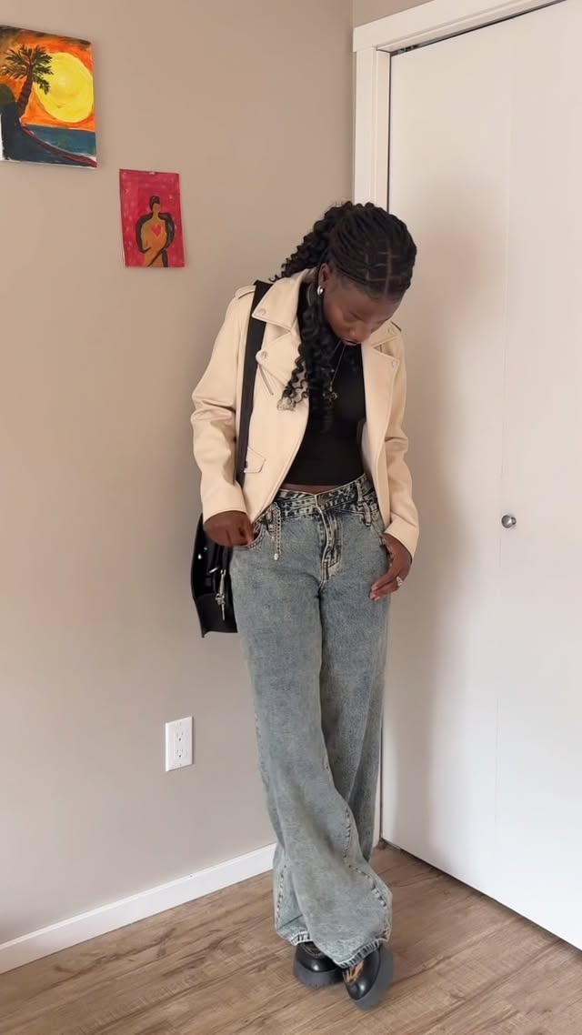 OOTD
.
.
Jacket @zara
Top @shein_ca
Pants @fashionnova
.
#fitinspiration
#fyp
#inspo
#reel
#explore
#outfit
#gdwm
#ootdfashion
#foryou
