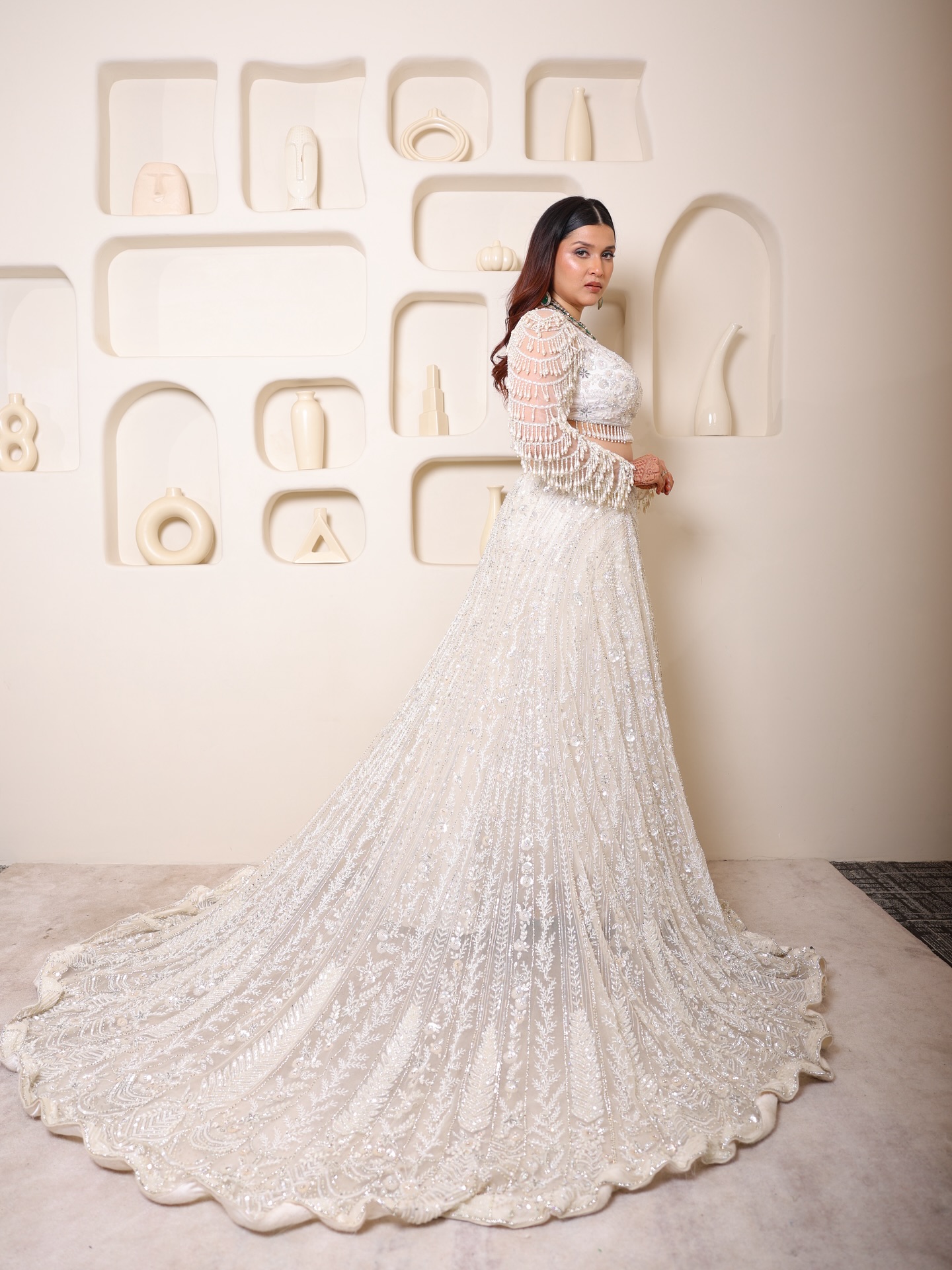 How to be brave… when you’ve lost your world?🤍
He raised me to rise — with grace in pain and power in purpose.
Posting again, not because I’ve moved on…
but because this is my work.
🤍 #BackOnTheGram
•
•
•
Makeup & hair : @ritikamakeovers9
Outfit & Jewellery : @weddingaashiyanaofficial
Location : @snapitupbypaparazzo
Shoot managed by @stylestopperr