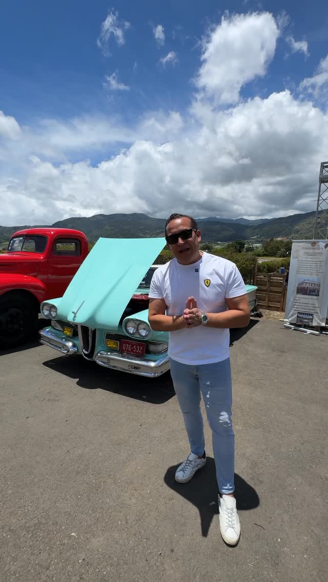HISTORIA DE NUESTRO BELLO CONSTANZA 🗃️ EL FORD EDSEL 1957 del Sr. Marun J. Tactuk, uno de los hombres de grandes aportes para el municipio de CONSTANZA y amigo de mi padre MANUEL GONZÁLEZ ANDREZ (Chavalo)
EDSEL fue una marca vendida por La compañía FORD. Fue producido solamente por 3 años y debe su nombre al hijo de Henry Ford, EDSEL FORD.
🩵❤️💚