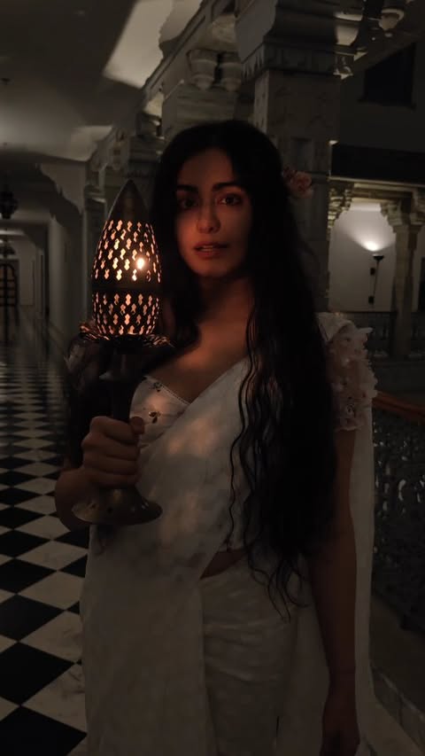 Yeh pyar kaise hota hai?👻
The high on spirits version...
Movie banane mein at least ek saal lag jata hai....I've only done one horror movie ...woh bhi 105 saal pehle (1920 to 2025🤣) and still main milti hu logon se on events ,movie sets, at airports who tell me please aap aur horror movie kyu nahi karte?waise Kerala story also is a horror movie (human horror) ..
So anyway, I'm doing some horror stuff now. But release tak yeh loh. Enjoy on instagram. This is directed by talented #StarKidRadhaSharma @adah_ki_radha and the concept is by her brother star kid Binod Sharma .
.
Thank you team @squibby_do @tanzz__1910_ @jagats38 @404sisternotfound for indulging my fantasies deyyrr raat ko after a looongg day of shoot and being so enthusiastic about it also 🫀🫀