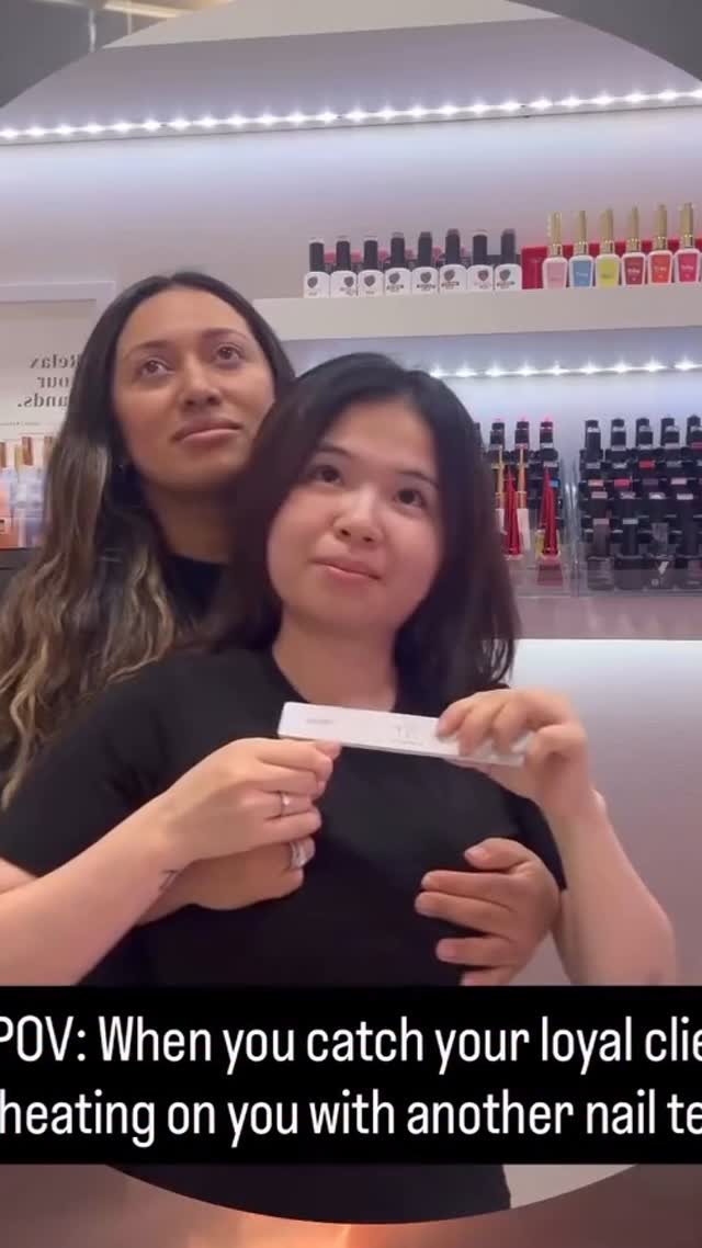 ✨ “𝘕𝘰𝘣𝘰𝘥𝘺 𝘴𝘢𝘪𝘥 𝘪𝘵 𝘸𝘢𝘴 𝘦𝘢𝘴𝘺…” –𝘊𝘰𝘭𝘥𝘱𝘭𝘢𝘺 💅🏼😂
@ayn_nailart
#ColdplayKissCam #NailTechFeels #NotMyNails
#LoyaltyWhereYouAt #CaughtIn4K #NailComedy #ColdplayBreakup #NailTechTrauma #NailInfidelity #CaughtOnKissCam #ClientGoneColdplay #NailTechLife #ConcertConfessions #UglyDucklingNails