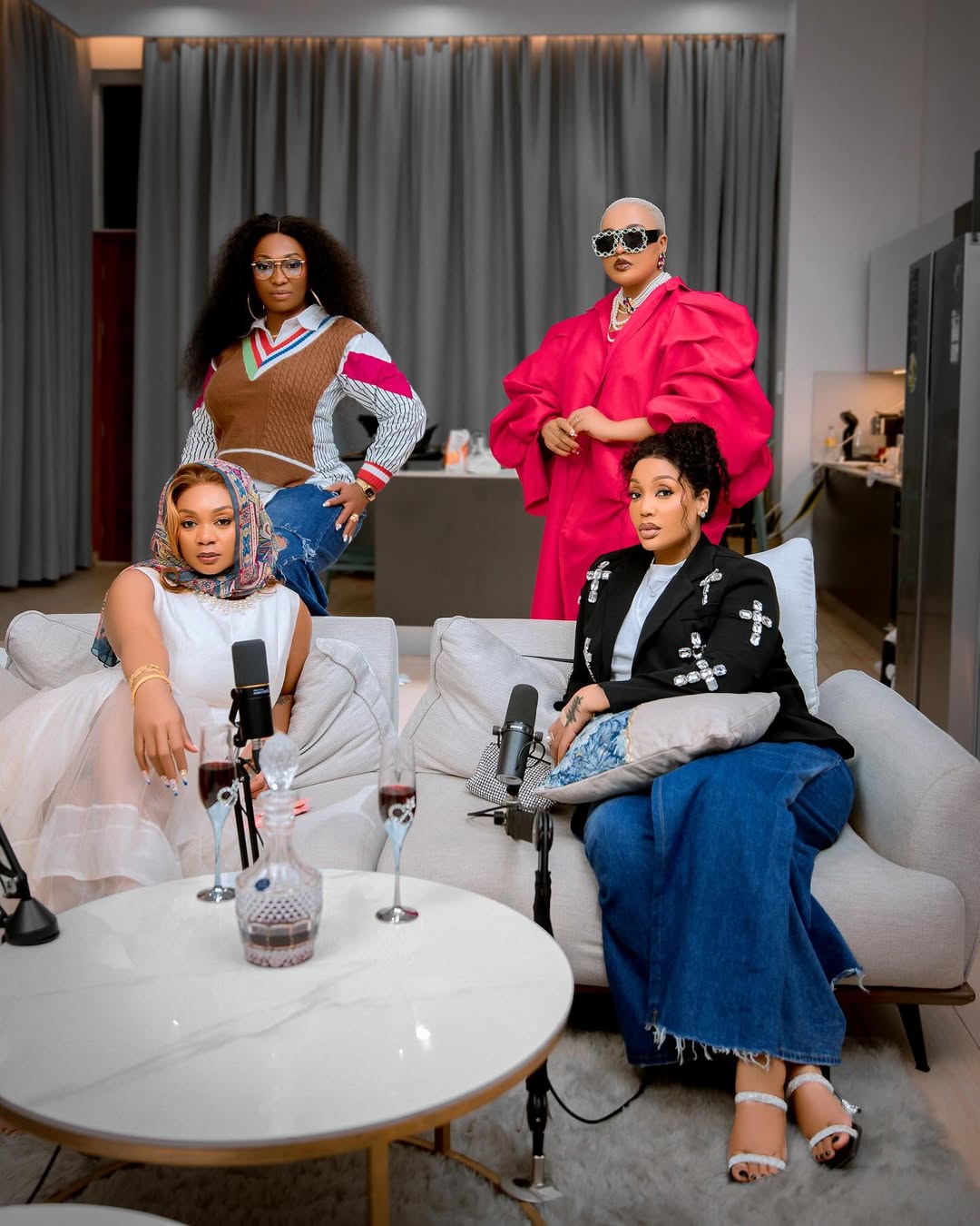 We got the key to the city 😜
@auntyezekiel @kajalafrida @wolperstylish @thetoprealityshow