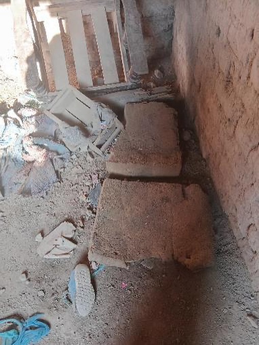 Hata kama ndio maisha ya vijijin jmn unaweza kumlaza mwanao hapa? ( nimeuliza hili swali sabb nimeona
coment za watu wanasema ni maisha ya kawaida) JE UNAWEZA KULALA HAPA NA WATT WAKO? NAOMBA TUFUNGUE ZOEZI LA VITANDA NA MAGODORO KWA AJILI YA HAWA WATOTO. KITANDA KIMOJA NI 250,000 na GODORO NI 250,000 NAWWOMBA VITANDA VIWILI NA MAGODORO MAWILI🙏🏾. NUIA SADAKA YAKO, HATA IWE 500, 2000, 10000 INUIE VZR, ISEMEE SHIDA ZAKO, ISEMEE MATAMANIO YAKO NA MALENGO YAKO KISHA WASAIDIE HAWA WATOTO WATABASAMU TENA🙏🏾
(#0715609319 tigo pesa)
(#0747300303 (m pesa)
(#0683248908 (airtel)
GLADY
LIPA NO #17575546 MIX BY YAS
