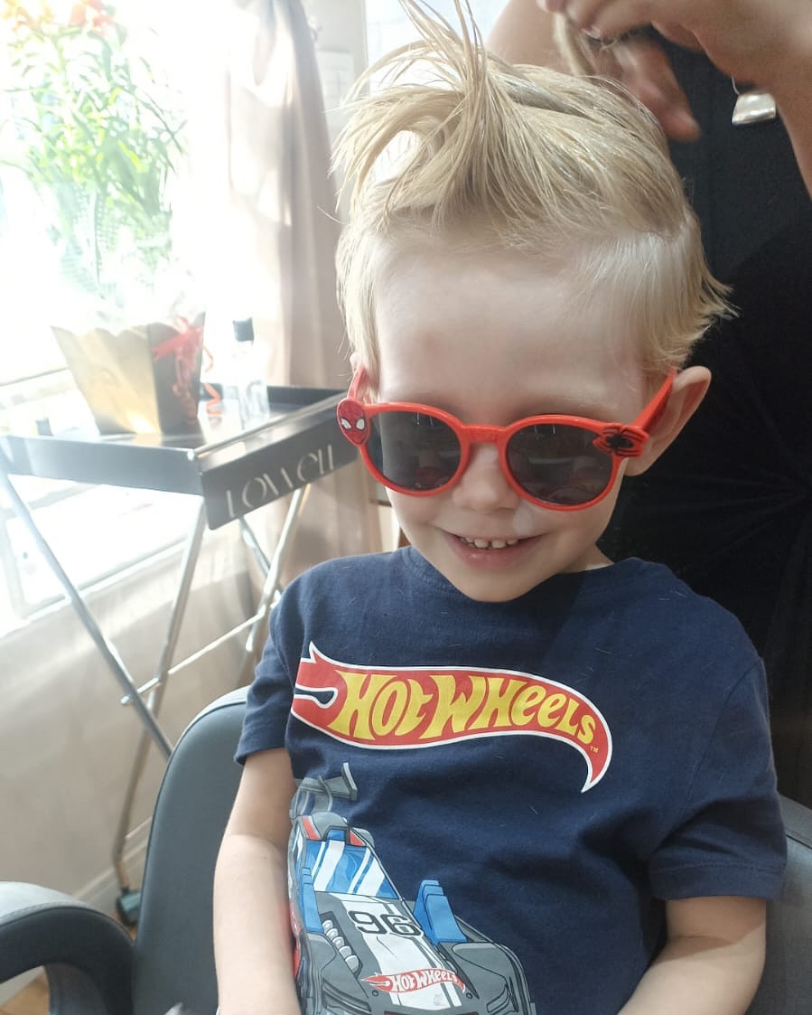 ✨Corte infantil com muito estilo! ✂️😎
Aqui no Espaço 365, os pequenos também saem com autoestima lá em cima!
Corte moderno, ambiente acolhedor e aquele cuidado especial que toda criança merece.
💬 Agende pelo WhatsApp e traga seu filho para uma experiência divertida e cheia de estilo!
📍Jardim Saúde – SP
#CorteInfantil #CorteComEstilo #Espaço365 #BelezaInfantil #SalãoParaCrianças #CorteMoicano #CorteModerno #SalãoJardimSaúde