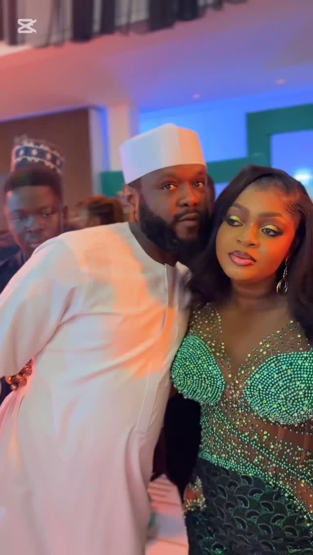 Glitz and glam @seyivodi at 50……..what a night to remember
Outfit by @lolarsfinesse
Hair by @cassie_hair
Make up by @oyindas_glam
Hair stylist @rexhair
Jewelry by @bisgold4real
#seyivodi
#seyivodiat50
#eniolabadmus