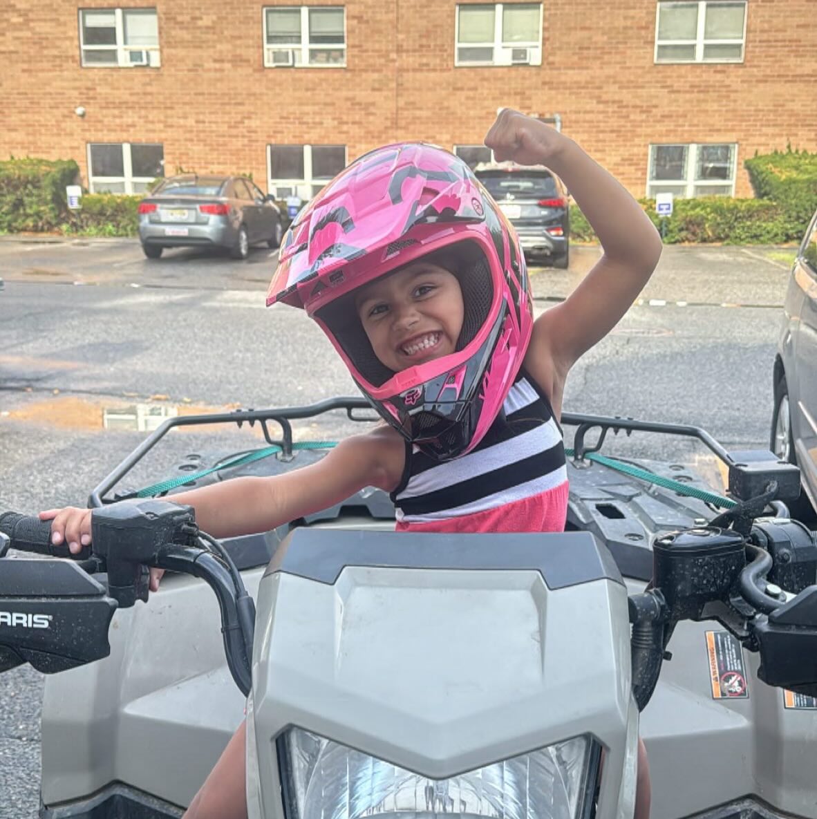 “Daddy can you buy me pink 4 wheeler” 😂😂🤣🤣 #HaskellRaskell #Quad #Sportsman #Polaris #Trails #MyGirl #Fox #Trails #PassaicCounty #BackBeach #287 #HickTown #Mud #Haskell #Wanaque