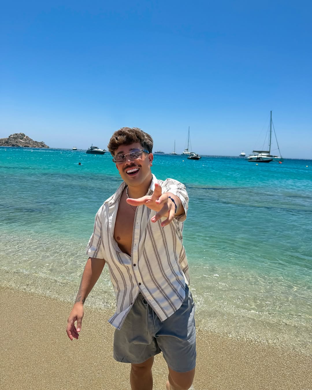 somewhere between sea and soul 🌊💙🇬🇷