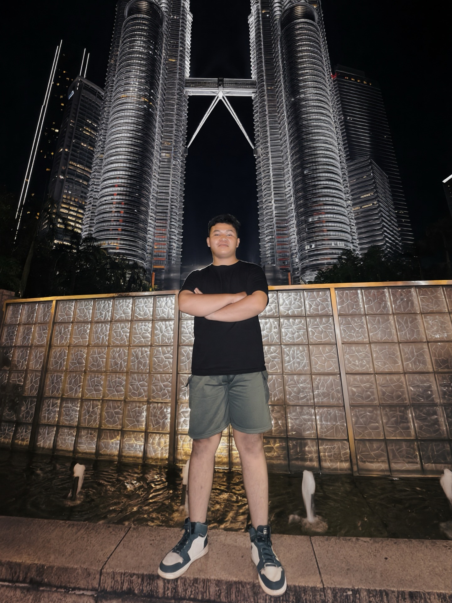 It doesn’t have to be the tallest building, it’s enough to be the most different
#lfl #fyp #model