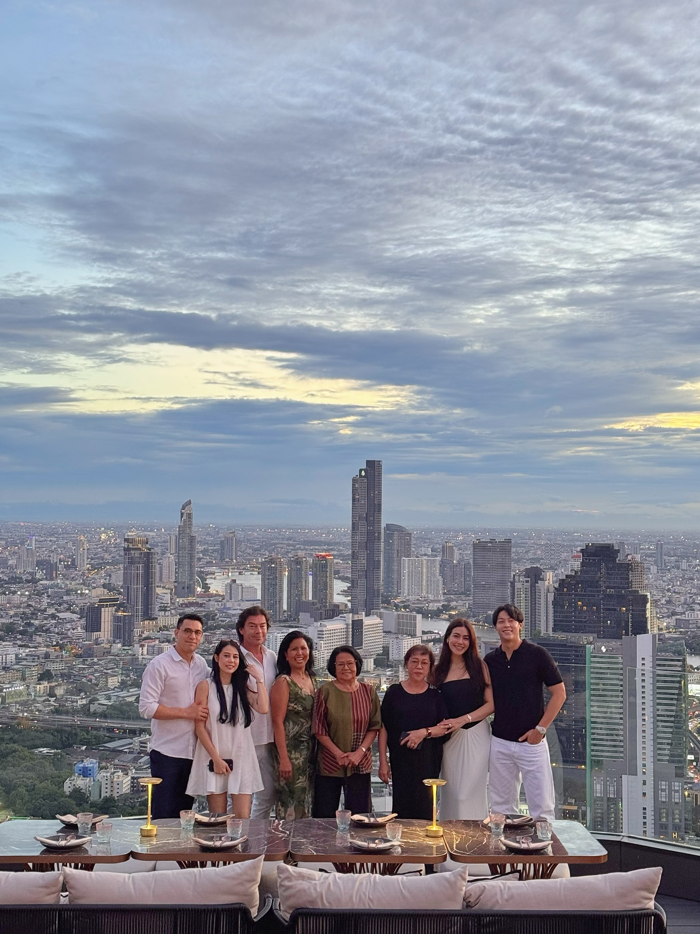 In our memories. 🌇 @ledukaan
อร่อยมากกกกและบรรยากาศดีมากกกกกครับ
⭐️⭐️⭐️⭐️⭐️