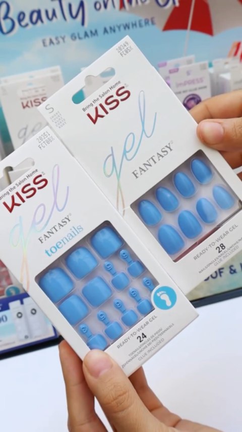 🧖🏻♀️¡Un mani-pedi sin pedir cita!💅🏻Llegaron las uñas de verano para manos y pies de @kissproducts_mx👙☀️ Arma tu dúo favorito en tu tienda Bellísima más cercana o en bellisima.mx 💞
Encuéntralos desde $169 mxn
#kissmx #kissnails #pedicure #manixpedi #UñasPostizas