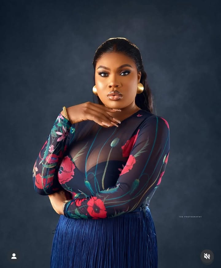 HAPPY BIRTHDAY MY SWEETHEART
KEEP FLOURISHING MY DARLING: @debbie_shokoya
MAY YOUR YEARS AHEAD BE BLESSED MY LOVE ❤️❤️