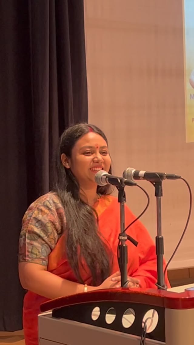 हर सुबह नए अवसर, नई चुनौतियां और नई सीख लेकर आती है..
इससे सीखना है, चुनौतियों से लड़ना है, लड़खड़ाना है, बस रुकना नहीं है 💪
आसमान दी परी.. ✨😎
.
.
#reels #inspiration #motivation #video #new
#viralreels #explore #trendingreels #life #love
#womenempowerment #fyp #instagood #saree
#culture #traditional #singer #artist #cricket
#manojtiwariwife #mother #wife #socialworker
#surabhitiwariofficial_ 🧿