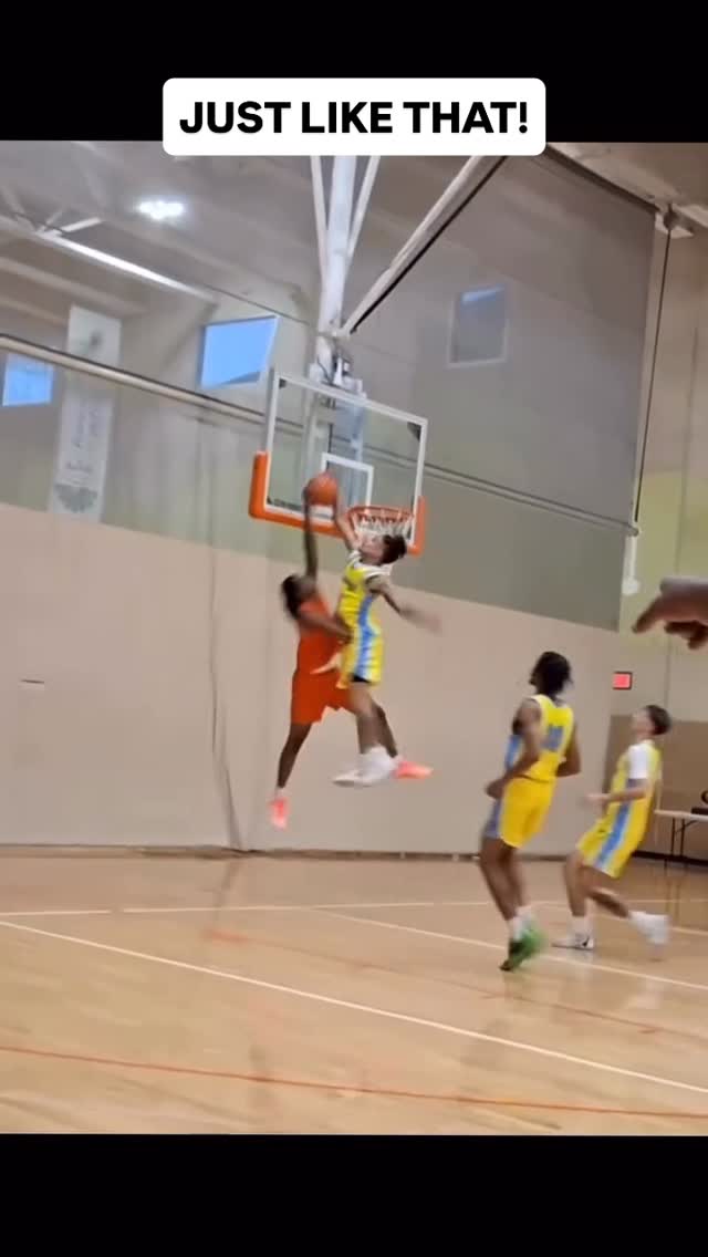 Coach ain’t see that one coming 😭 @davohoopz @theofficialyabl