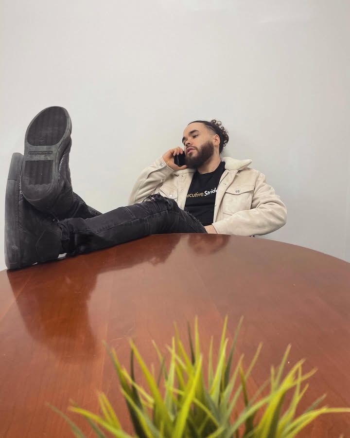 Talk to me nice, but if it ain’t about a bag I’m not answering 💰📞
.
Cutting off all distractions, surrounding myself with winners 🏆
.
Only want millionaires or soon to be millionaires in my circle 💸
.
In life you always gotta be levelling up your standards 📈
.
Because no matter who you are or where you are there’s always someone ahead of you 😤
.
When you’re sleeping there’s always someone out there plotting, working, and striving for the same thing you’re working towards 💤👊
.
You don’t have all the time in the world like you might think. Times our most valuable asset and it’s limited. So make sure you value it and guard it with your life 🕗
.
There’s always going to be a million ways you could be using it but make sure it’s being invested in activities and people that are making you a better version of yourself 🔑✅
.
Every day you should be challenging yourself on all levels 💪🧠 💵
.
Learn to love the hustle, love the grind, and don’t give a f*ck about what anybody has to say because chances are they’re broke 🤷♂️