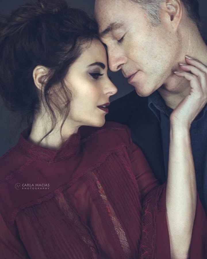 Hoy es una fecha con dulces motivos para agradecer al cielo por tantas alegrías y regalos de luz. Que el amor nos siga dando más tiempo juntos, al amparo de tu hermosura corazón #diadesanvalentin