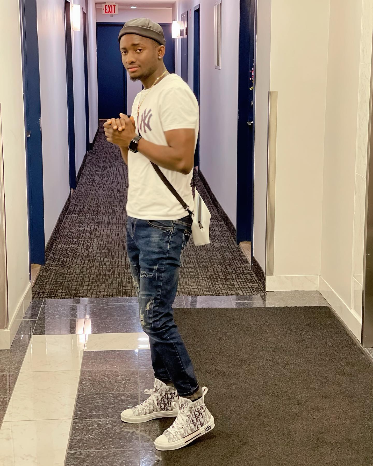 When I feel like giving up on my dreams, I keep sleeping!!
.
.
.
.
.
.
.
.
.
.
.
.
.
.
.
.
.
.
.
#menstyle #photography #inspiration #ootd #streetfashion #outfitoftheday #lifestyle #fashionblogger #photooftheday #instagood #explorepage #menfashion #Explore #modeling #topmanstyle #photography #torontofashion #iamnevs #graffitialley #bombfr #toronto #photographer #Fashionista #picoftheday #photoshoot #Topman #surf instafashion #picoftheday #Armaniexchange #ootd #toronto #viralpost