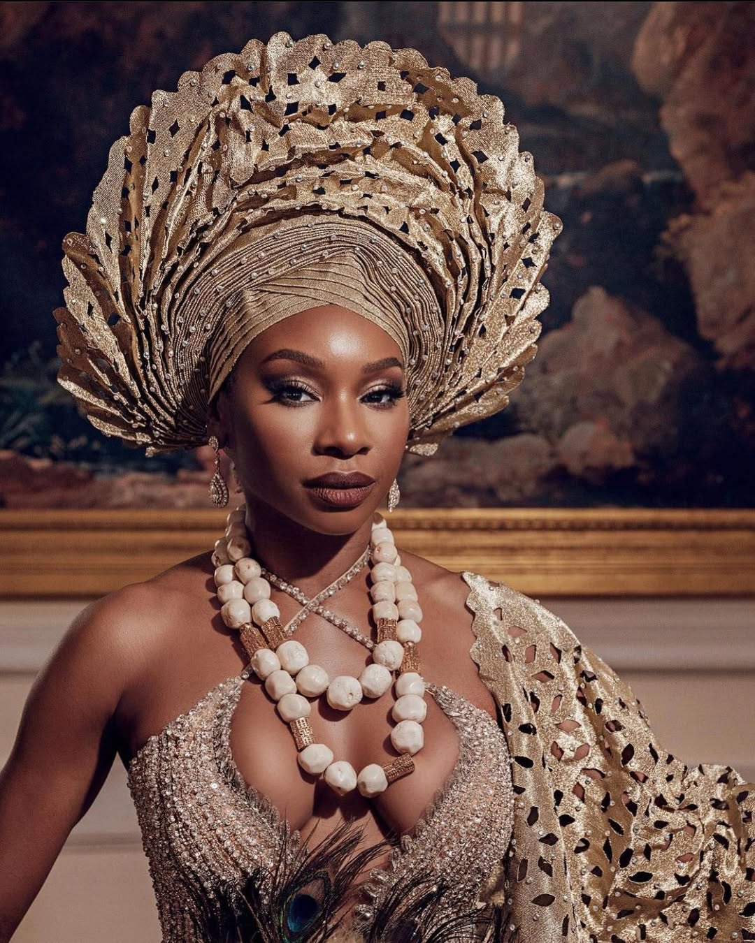 So much fun creating this second look on my beautiful bride @inemesit photo 📸 by @joshua_dwain I was floored with how beautiful this look turned out. What a magical day! Details on this look @patmcgrathreal foundation shade 28 concealer shade 26 powder shade 3 and 4 blush in shades Paradise Avenue and Electric Bloom. Highlighter in golden and bronze mixed for high points face. For lips 👄 we used deep void pencil and McMenamy matte lipstick 💄
