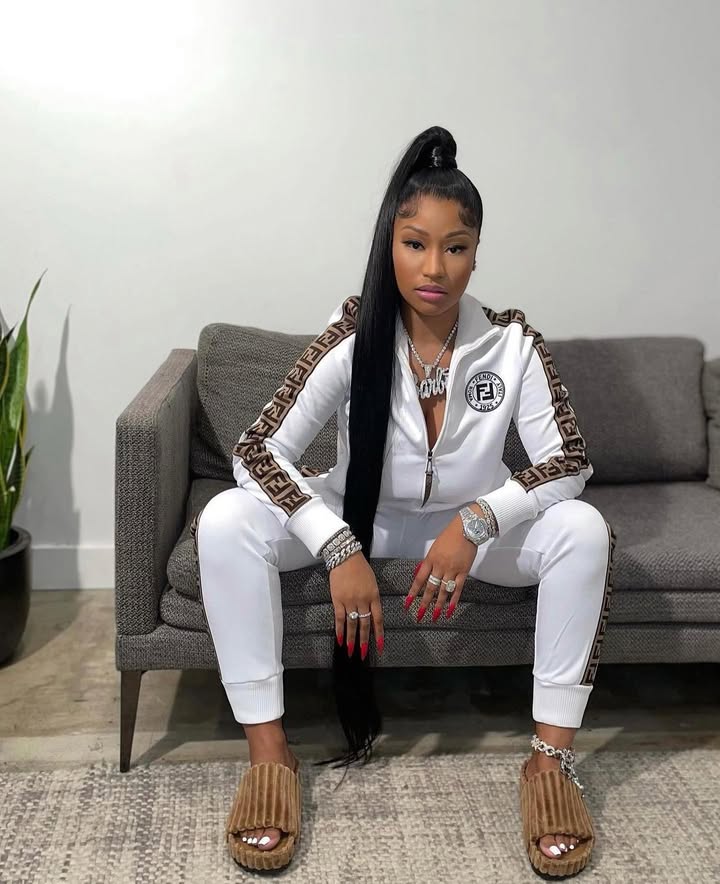 Ponytail tails ft. The queen🤍🎀🦄
Beyani doll: @nickiminaj🦋
Install: @arrogant_tae123 🐐🔥
