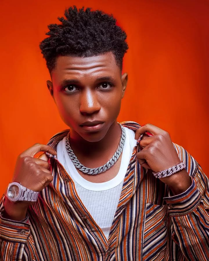 Car je n'ai pas de réponse correcte, aujourd'hui mais il me semble avoir compris qu'il fallait que je vous demande un devis pour une visite à mon compte,
#anzoralem #tokossboy #celebritystylist #youtube #youtubechannel #music #musicien #lubumbashimême #golflubumbashi #kigoma #miami #congokinshasa #goma