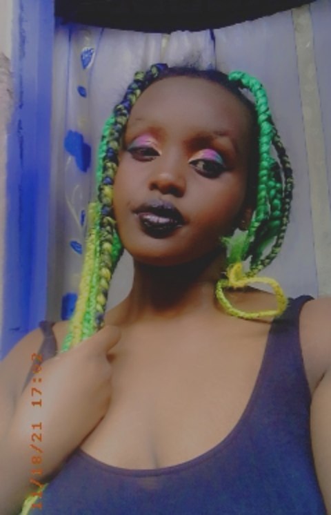 👑