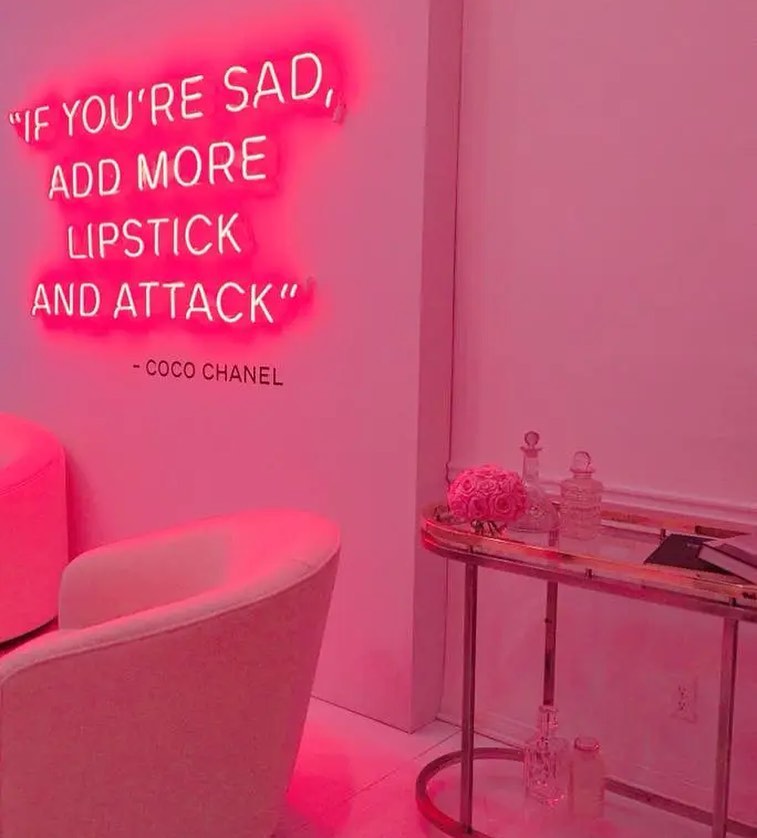 Hello gorgeous 💕
“If you’re sad, add more lipstick and attack” -COCO CHANEL ❤️🔥
•
•
•
#pmu #estheticianlife #classychicbrows #satxpermanentmakeup #satxpmu #satxbeauty #satxmicroblading #satxlips #satxbrows #satxclassychicbrows #satxcosmetictattoo #permanentmakeup #esthetics #estheticssatx #cocochanel #lipblush #cosmetictattoo