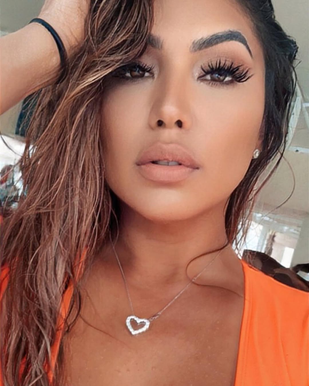 You look lost… follow me —-> #Swipe
#ValorieDash ❤️