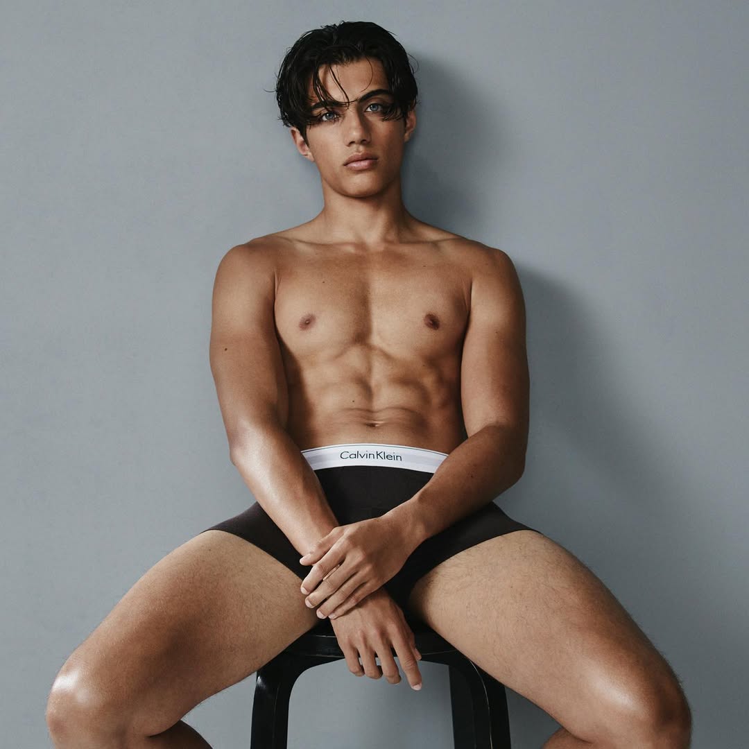 Me for Calvin Klein. Out now in 30 countries. Calvins or nothing. @calvinklein #mycalvins Anzeige