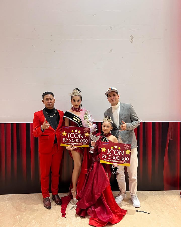 π Winner Icon Indonesian Face Model 2022 π
Thanks to β€οΈ
π @indonesian_facemodel @lamatapo_management
Coach @diovano_hidayat @ganevomanagement
π @dyr.collection @dhonyprinando
π @yudisima_hsmua
π @dyr.collection
Ganevo Team
@yuliofernade @yulio.fernande @amiirisaldi_ @sashyraa