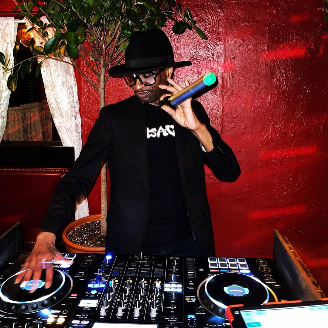 My happy place is on the 1s & 2s. 😎🕺🏽 #dj #djlife #charlesanthoneycabrera #music #housemusic #houseandgarage #hiphop #producer #lit #performer #dope #mushrooms #dancemusic #edmnation #artist #talented #djing #nyc #solo #goals #outside
