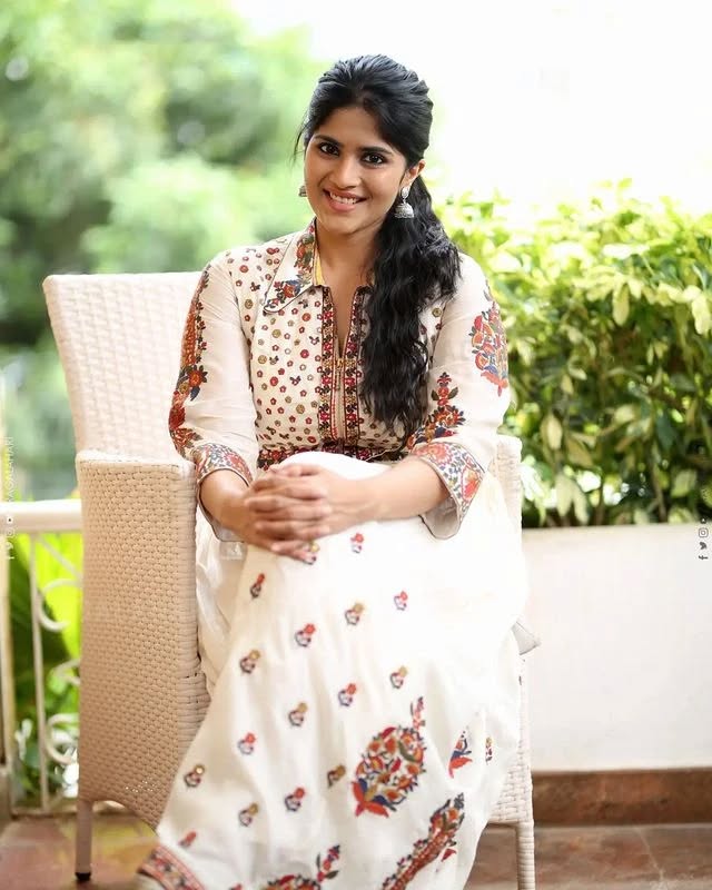 ๐ค
Follow: @lovable.vampire
@meghaakash
#meghaakash #raashikhanna #rashmikamandanna #rakulpreetsingh #nayanthara #samantharuthprabhu #anupamaparameswaran #keerthysuresh #atharva #vijaydevarakonda #sivakarthikeyan #vijaysethupathy #dhanushkraja #surya #love #friends #tamilnadu #kerala #kollywoodupdates #tollywoodupdates #bollywoodupdates #tamilactress #bollywood #edits #indiaphotography #cute #music #songs #indiancinema #trending