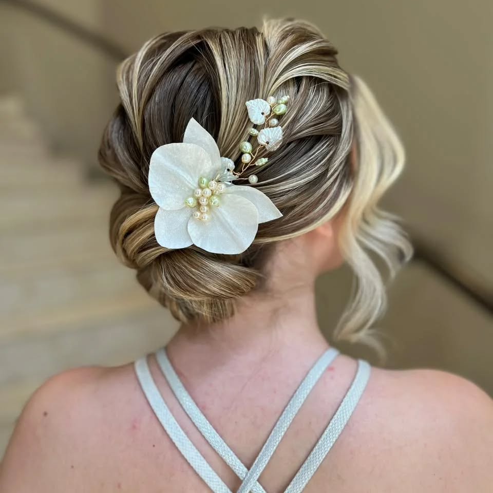2° Penteado apresentado no Master class @penteadoslucena .
@lucidia365
#penteadodenoiva #penteado #penteadosmadrinhas #noiva #madrinha #casamento