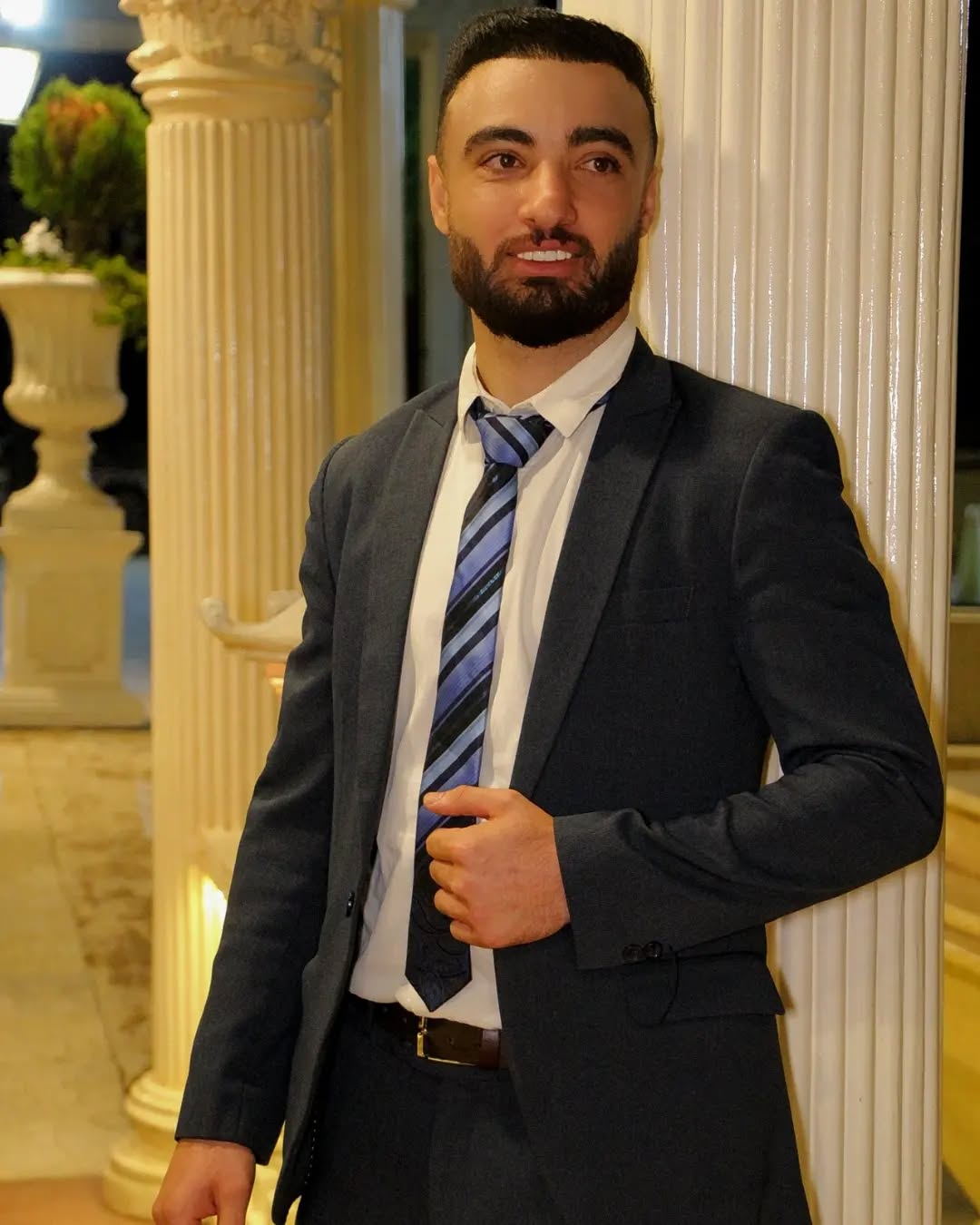 هزینه یک لبخند خیلی کمتر از هزینه برق است
اما خیلی بیشتر از آن روشنایی میبخشد
شاد باشید❤