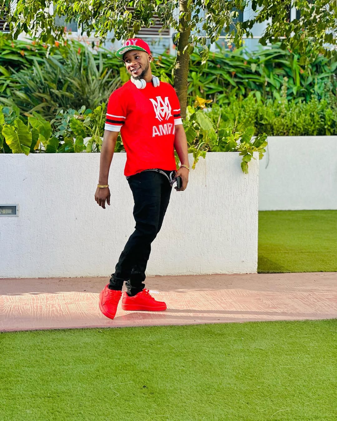 Happy birthday to make I pray for long life and prosperity in good health aka (Dollar_money5)